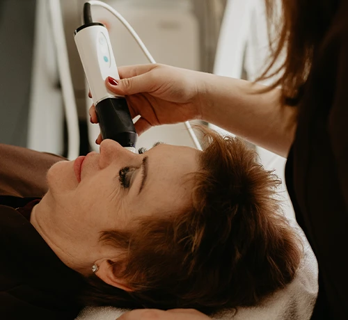 Bőrmegújító és hidratáló arckezelések fakó és vízhiányos bőr revitalizálására Kapuváron