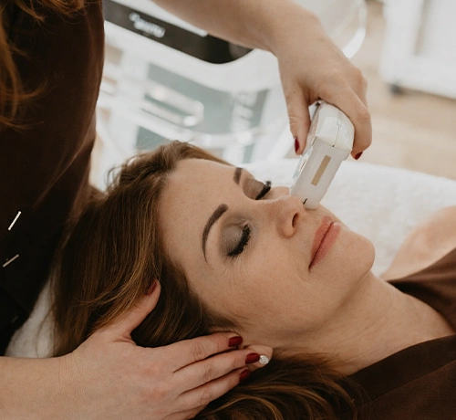 UTIMS Hifu, szemöldök emelés, toka lifting, ránccsökkentés, arckontúr emelés, Kapuvár